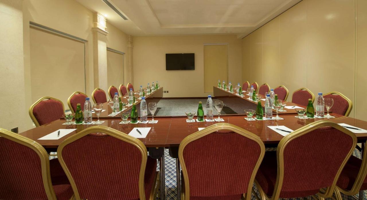 Radisson Blu Hotel, Dhahran Al Khobar Ngoại thất bức ảnh