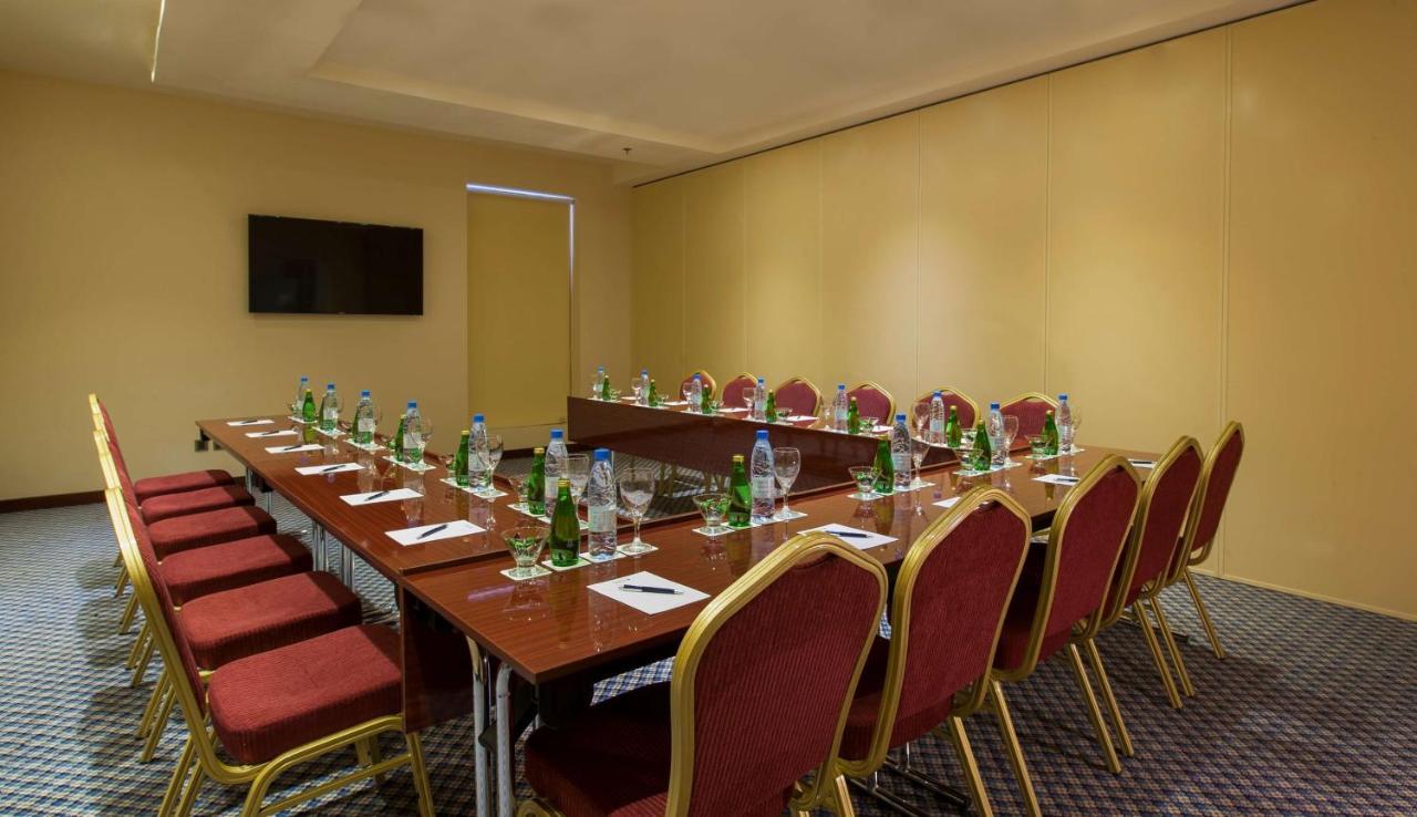 Radisson Blu Hotel, Dhahran Al Khobar Ngoại thất bức ảnh