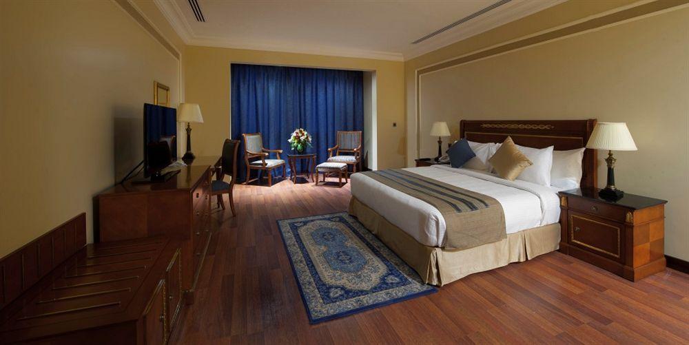 Radisson Blu Hotel, Dhahran Al Khobar Ngoại thất bức ảnh