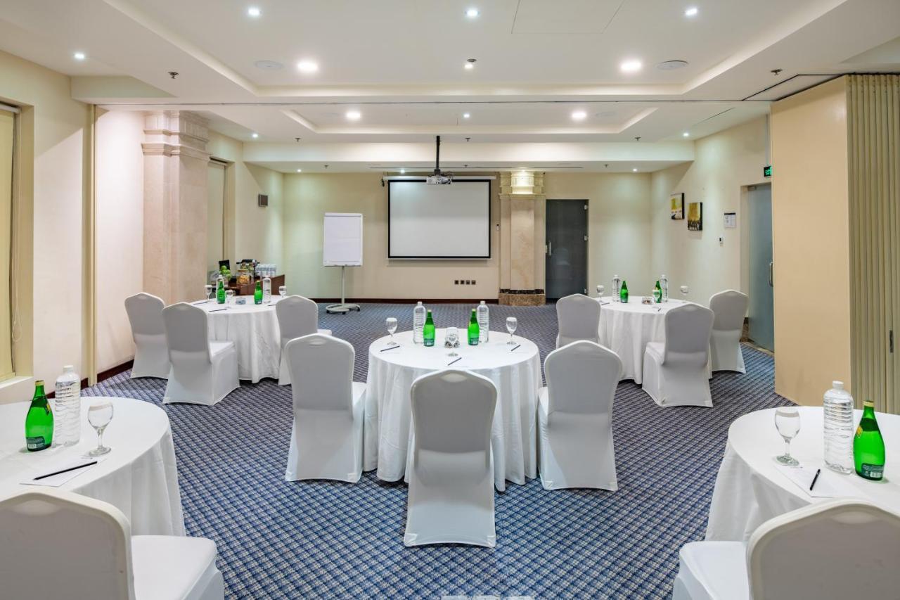 Radisson Blu Hotel, Dhahran Al Khobar Ngoại thất bức ảnh