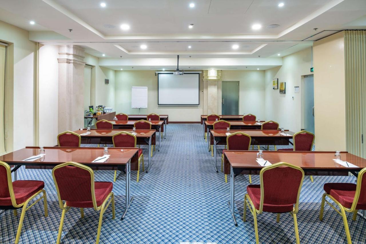 Radisson Blu Hotel, Dhahran Al Khobar Ngoại thất bức ảnh